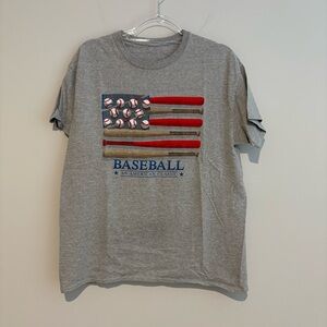 Gildan Mens Baseball An American Classic flag Graphic T-Shirt grey Size large